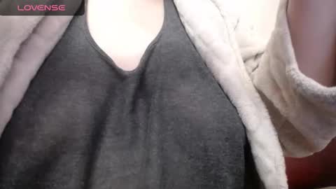 Snapshot of lenagolden chatting on 01.30.25 lenagolden online show from 01.30.25