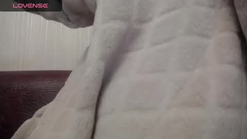 Snapshot of lenagolden chatting on 02.13.25 lenagolden online show from 02.13.25