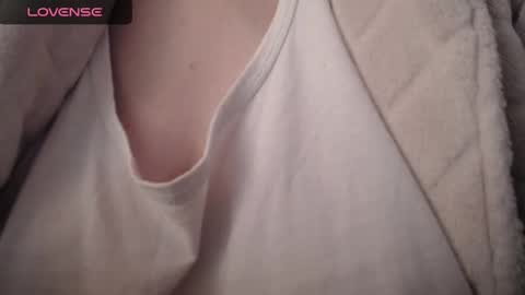 Snapshot of lenagolden chatting on 02.21.25 lenagolden online show from 02.21.25