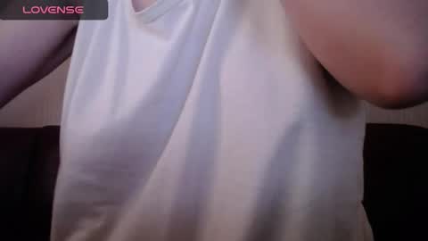 Snapshot of lenagolden chatting on 10.17.25 lenagolden online show from 10.17.25