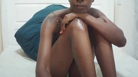 Snapshot of lenah6 chatting on 11.05.25 lenah6 online show from 11.05.25