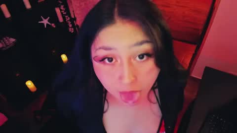 Lenna Kang online show from 02.20.25