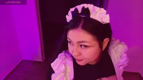 Lenna Kang online show from 10.05.25