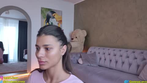 Snapshot of lenna_godess chatting on 11.07.25 Lenna Goddess online show from 11.07.25