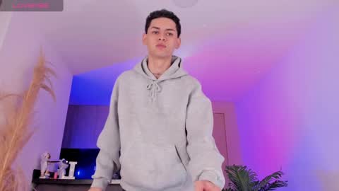 Lenner INDEPENDENT MODEL online show from 02.16.25