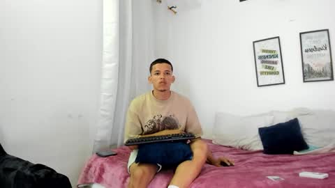 LENSEU online show from 12.16.25