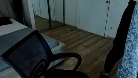 Snapshot of leo__miller chatting on 01.08.26 LEO online show from 01.08.26