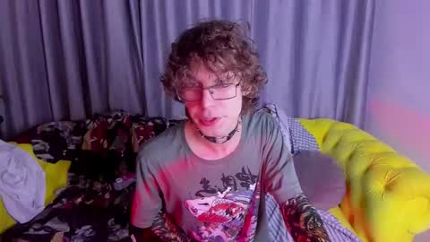 Snapshot of leo_bensyten chatting on 10.11.25 Leo online show from 10.11.25