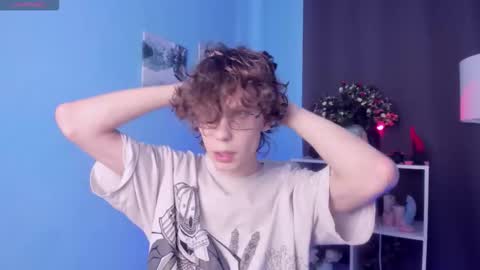 Snapshot of leo_bensyten chatting on 10.21.25 Leo online show from 10.21.25