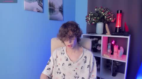 Snapshot of leo_bensyten chatting on 10.26.25 Leo online show from 10.26.25