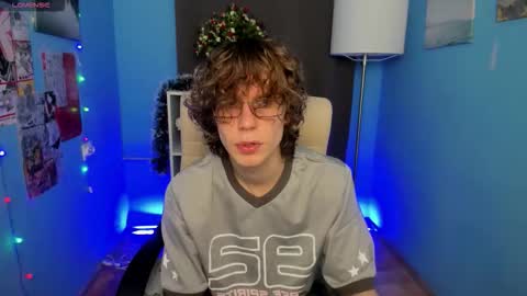 Snapshot of leo_bensyten chatting on 11.28.25 Leo online show from 11.28.25