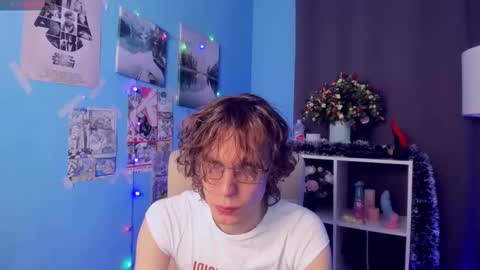 Snapshot of leo_bensyten chatting on 12.01.25 Leo online show from 12.01.25