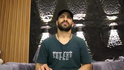 Snapshot of leo_diaz01 chatting on 06.07.26 Leo Diaz online show from 06.07.26