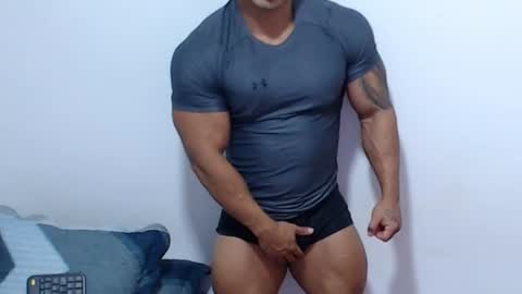 Snapshot of leo_muscleboy chatting on 06.17.26 Leo online show from 06.17.26