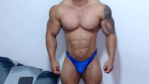Snapshot of leo_muscleboy chatting on 06.18.26 Leo online show from 06.18.26