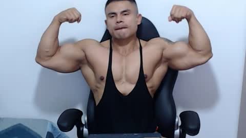 Snapshot of leo_muscleboy chatting on 07.04.26 Leo online show from 07.04.26