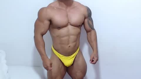 Snapshot of leo_muscleboy chatting on 07.29.26 Leo online show from 07.29.26
