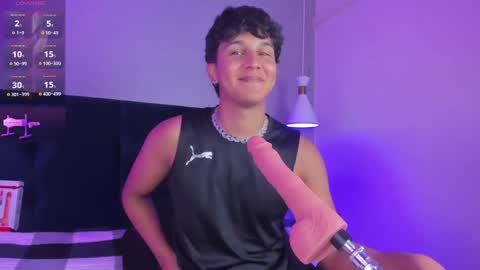 Snapshot of leo_savage_ chatting on 10.05.25 Leo online show from 10.05.25