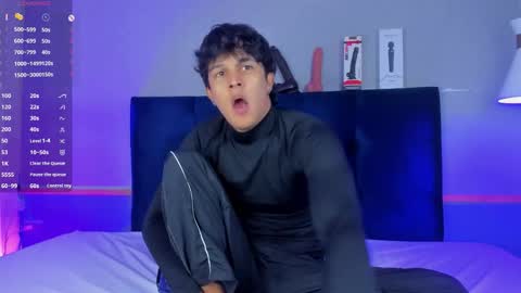 Snapshot of leo_savage_ chatting on 11.14.25 Leo online show from 11.14.25