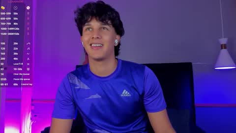 Snapshot of leo_savage_ chatting on 11.25.25 Leo online show from 11.25.25