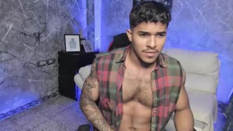 Snapshot of leo_taro chatting on 10.31.25 Leo independent model online show from 10.31.25