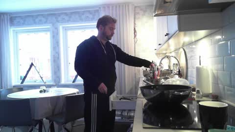 Snapshot of leofromsweden chatting on 02.10.26 Leofromsweden online show from 02.10.26