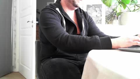 Snapshot of leofromsweden chatting on 02.11.26 Leofromsweden online show from 02.11.26