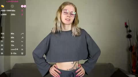 Hello Im Roxy Im just starting my journey here so lets get acquainted online show from 02.12.26