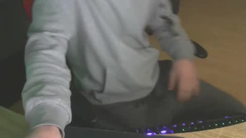 Snapshot of leon_97 chatting on 12.29.24 Lele 97 online show from 12.29.24