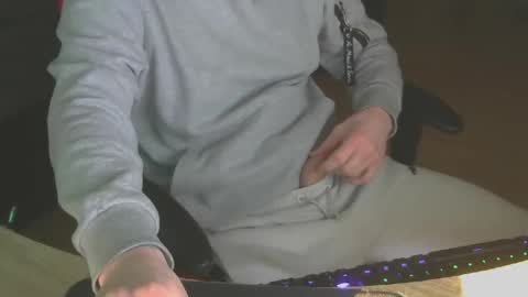 Snapshot of leon_97 chatting on 02.02.25 Lele 97 online show from 02.02.25