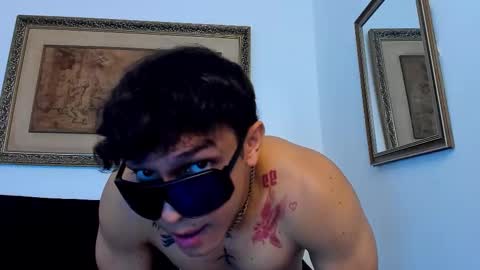 Leon Connor online show from 10.04.25