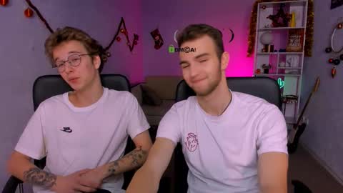 Snapshot of leon_lie chatting on 01.06.26 leo online show from 01.06.26