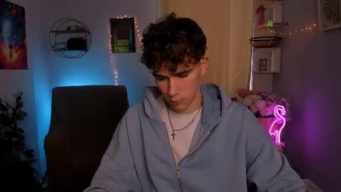 Snapshot of leon_lie chatting on 02.01.26 leo online show from 02.01.26