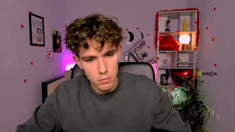 Snapshot of leon_lie chatting on 02.15.26 leo online show from 02.15.26