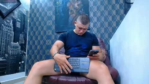 Leon Smoron online show from 04.14.26