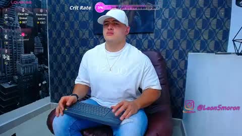 Snapshot of leon_ssmoron chatting on 05.18.26 Leon Smoron online show from 05.18.26