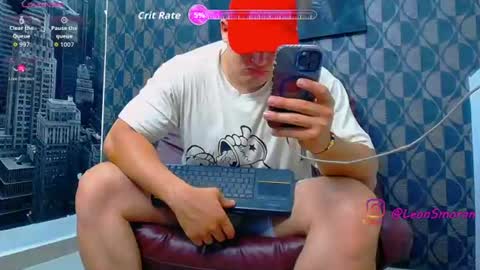 Snapshot of leon_ssmoron chatting on 07.12.26 Leon Smoron online show from 07.12.26