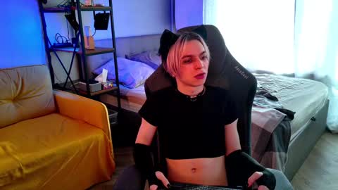 Snapshot of leon_yuugen chatting on 01.31.25 Leon online show from 01.31.25