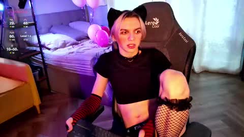 Snapshot of leon_yuugen chatting on 02.20.25 Leon online show from 02.20.25