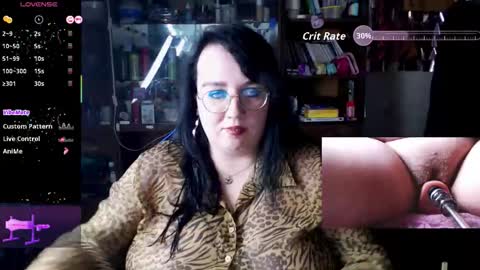 Leona Harrison online show from 11.12.25