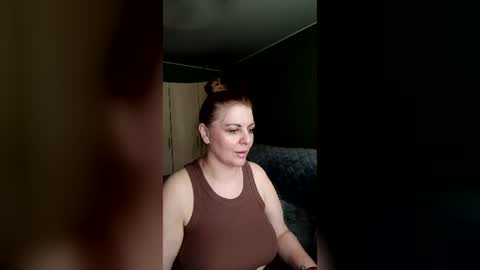 Snapshot of leona_tracie chatting on 06.23.26 Leona tracie online show from 06.23.26