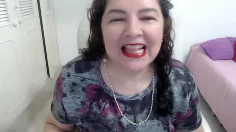 leonela   online show from 04.27.26