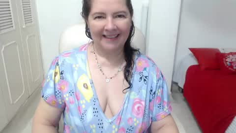 leonela   online show from 06.10.26