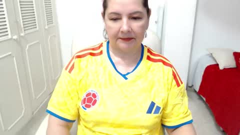leonela   online show from 06.18.26