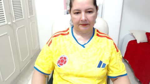 leonela   online show from 06.18.26