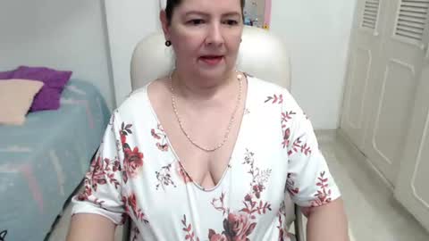 leonela   online show from 07.23.26
