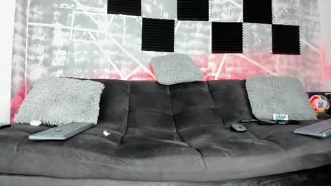 Snapshot of leonidas_k18 chatting on 06.23.26 ANDRES online show from 06.23.26