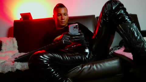 Lenardo jaramillo online show from 02.08.25