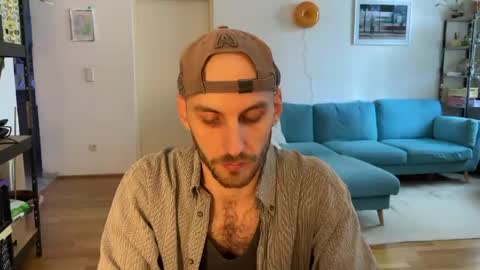 Leon online show from 04.30.26
