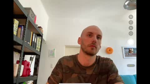 Leon online show from 05.05.26